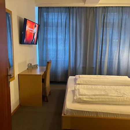 OverNight Hotel Hamburg-2